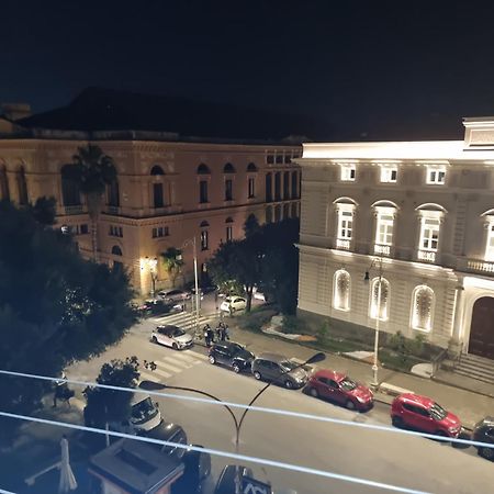Al Teatro Verdi Luxury Apartment Salerno Exterior photo