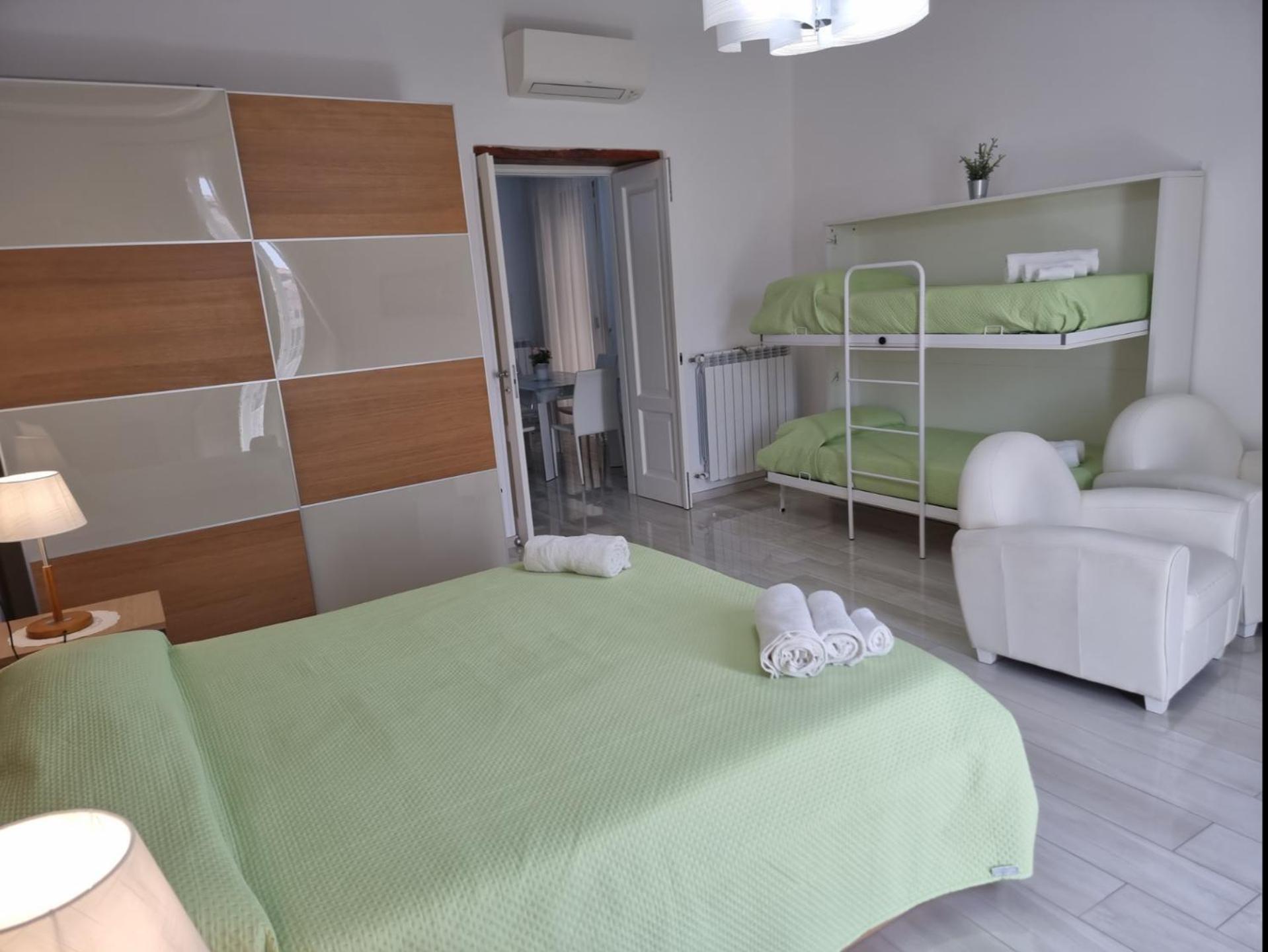 Al Teatro Verdi Luxury Apartment Salerno Exterior photo