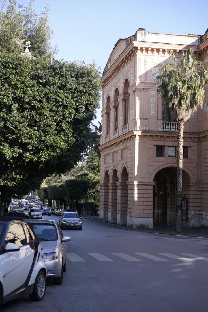 Al Teatro Verdi Luxury Apartment Salerno Exterior photo