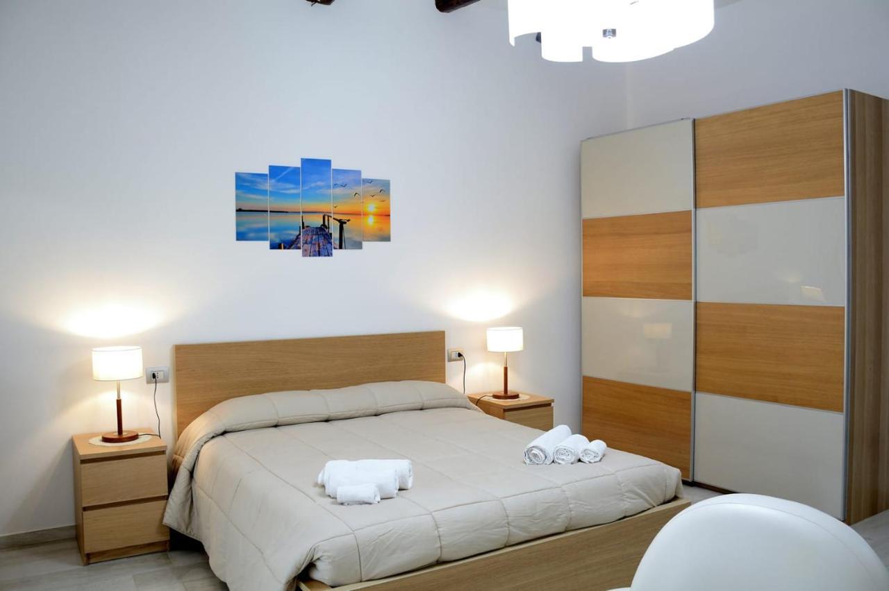 Al Teatro Verdi Luxury Apartment Salerno Exterior photo