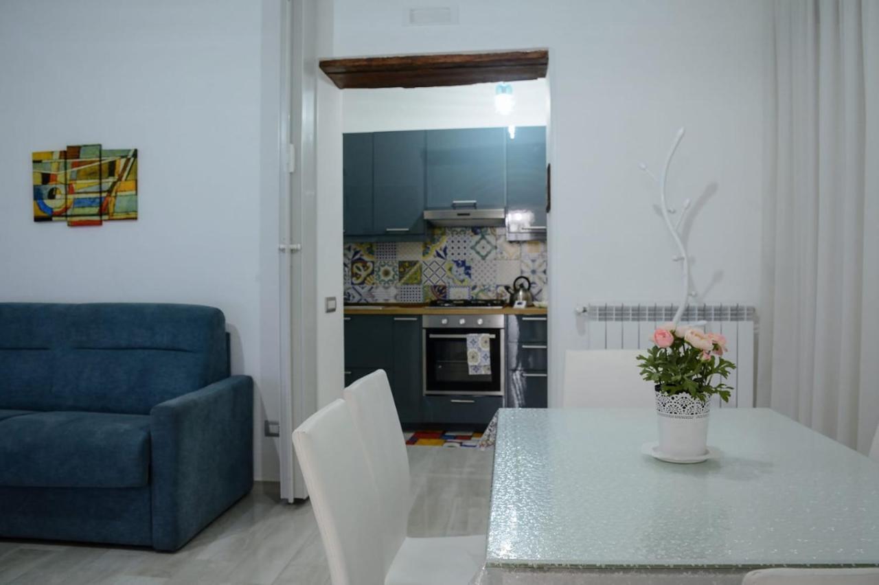 Al Teatro Verdi Luxury Apartment Salerno Exterior photo