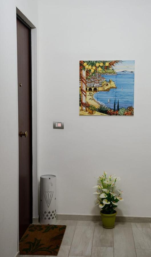 Al Teatro Verdi Luxury Apartment Salerno Exterior photo